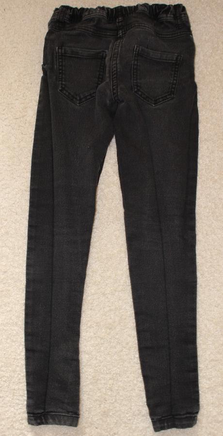 Op780.černé rifle dívčí 8-9 let, f&f,134