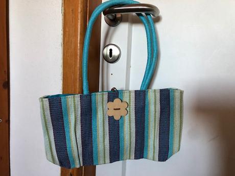 Tyrkysova taska mala, 