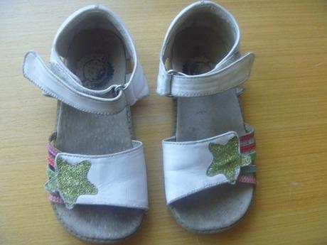 Bílé barefoot sandálky se zlatou hvězdičkou 29-30, 29