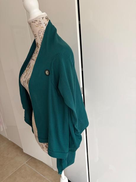 Asymetrický zelený kardigan ve velikosti xs, xs