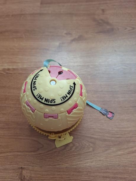 Panenka lol surprise s příslušenstvím, 