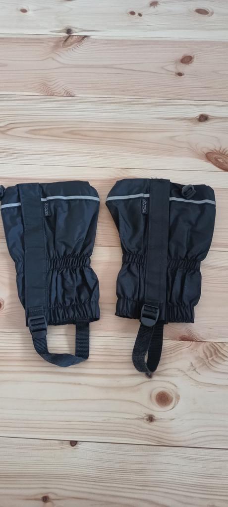 Černé návleky na nohy proti sněhu a chladu, 