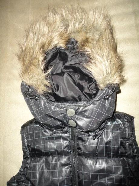 Luxusní, jako nová vesta reserved, vel. 4-5 let, reserved,110