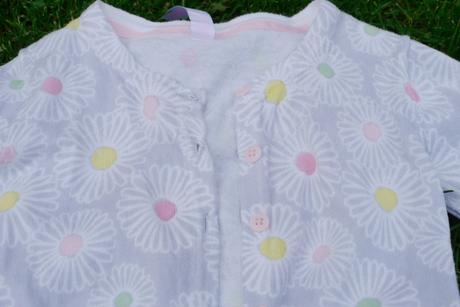 Slaby svetrik na knoflicky s kytickami, cherokee,110