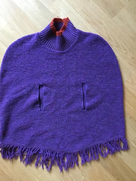 Fialové pončo s vlnou florentina, 116