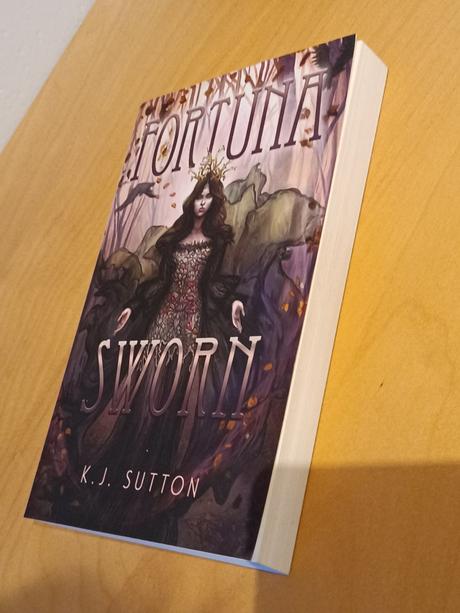 Fantasy book fortuna sworn k.j. sutton (english), 