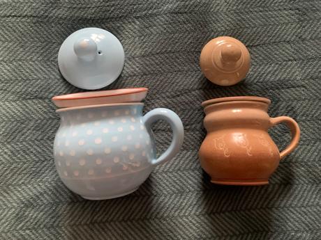 2 keramické hrničky na sypaný čaj, 