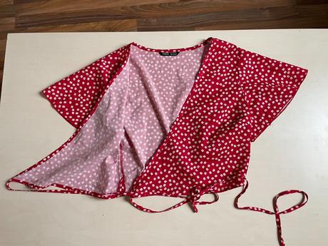 Zavinovací crop top, nenošený, vel s možná xs/s, s, xs