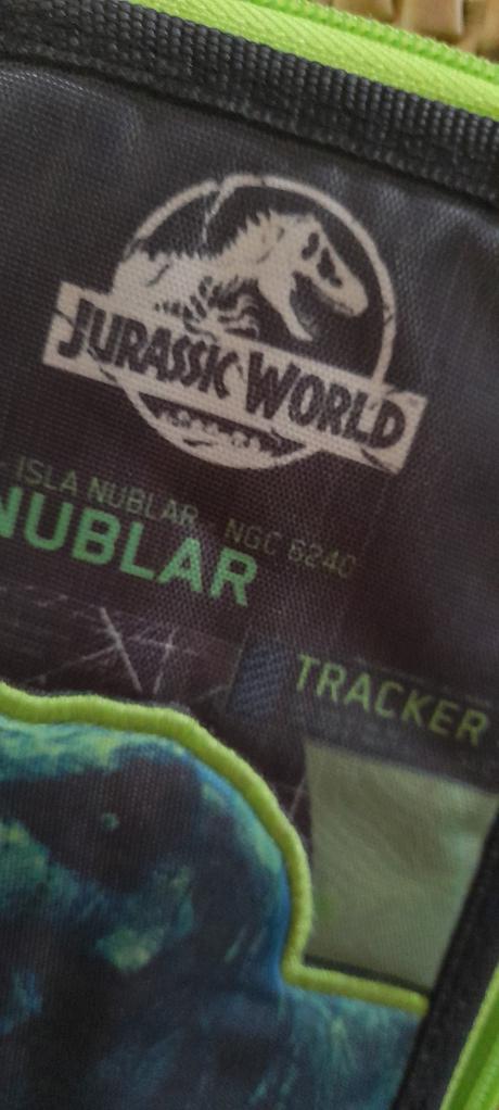 Karton p+p školní penál třípatrový jurassic world,
