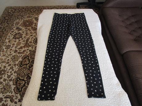 Téměř nenošené teplejší černé bavl. legíny, tesco,152