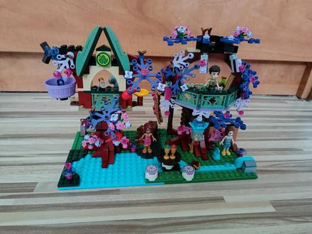 Lego elves 41075 elfský úkryt v koruně stromu,
