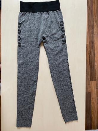 Sportovní leginy, vel neuvedena cca s a méně, s