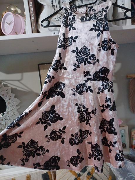 Společenské šaty lindex 134/140, 140