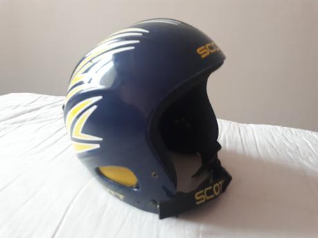 Dětská lyžařská helma scott, l