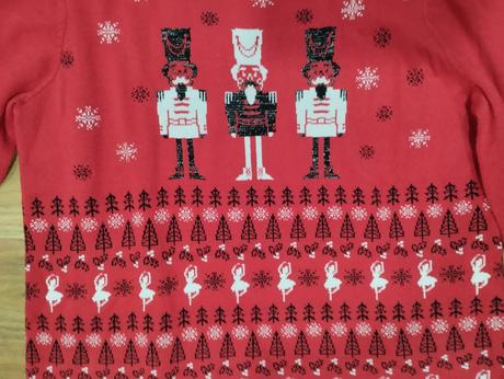 Dámský vánoční svetr, 44