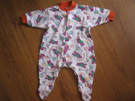 Overal s dinosaurem barneym, 62