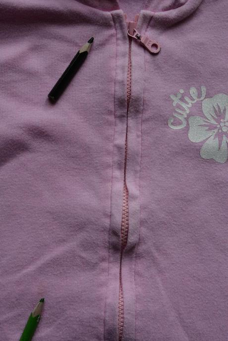 2x mikina a černý svetřík, early days,86