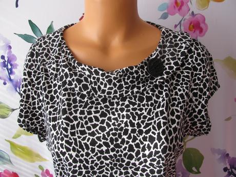 Dámská elastická tygrovaná halenka, 44