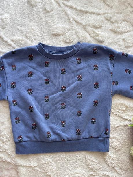 K11/ mikina modrá s květy - v.3/4 roky, primark,104