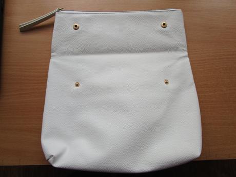 Velmi pěkná šikovná větší kosmetická taštička, 