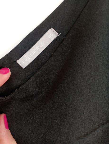 Božská saténová tílka, gate,40