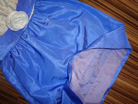 Luxusní bílofialové společenské šaty, 128