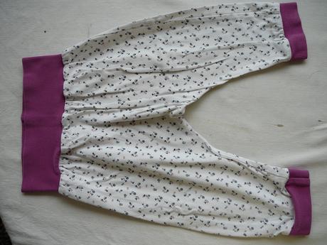 Dívčí kalhoty, 68