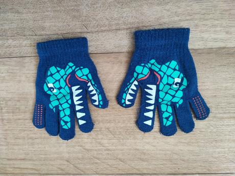 Rukavice s krokodýlem, 116