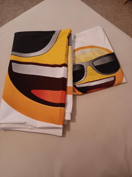 Povlečení emoji,