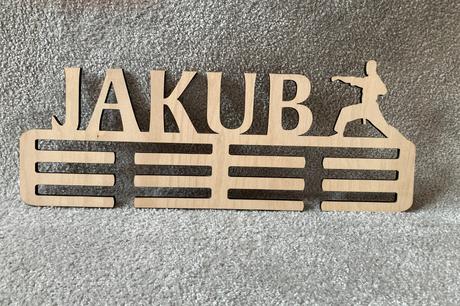 Věšák na medaile karate se jménem jakub, 