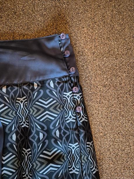 Dámská saténová sukně mexx vel. 40/42, mexx,40