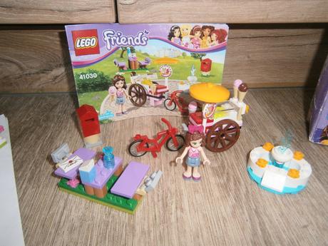 3x malé lego friends, 