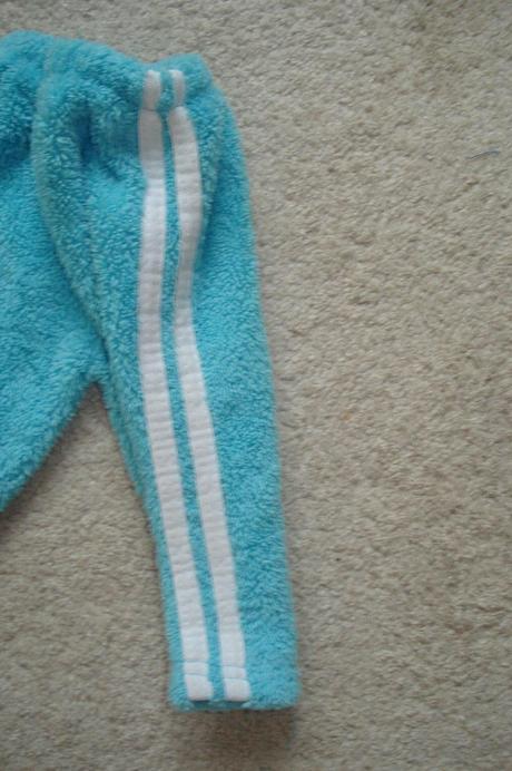 Chlupatkové kalhoty, 68