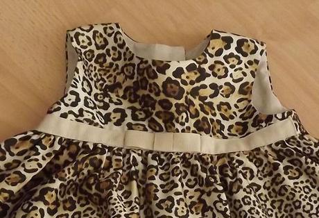 Společenské slavnostní šaty s leopardím motivem, george,74