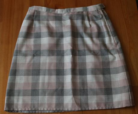 Kostkovaná sukně, 38