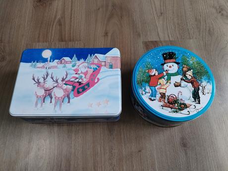 Vánoční plechové dózy na cukroví,