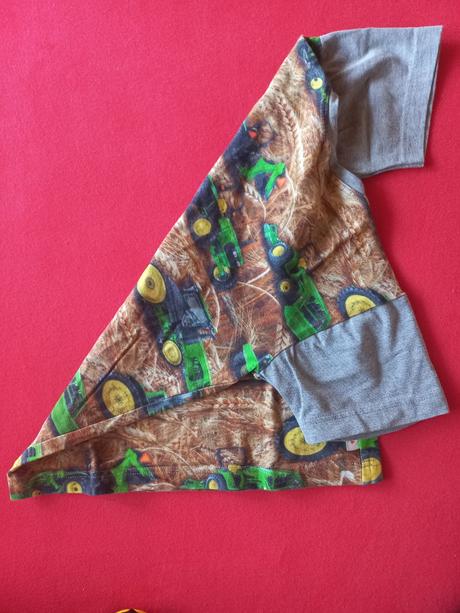 Tričko s traktory, vlček,116