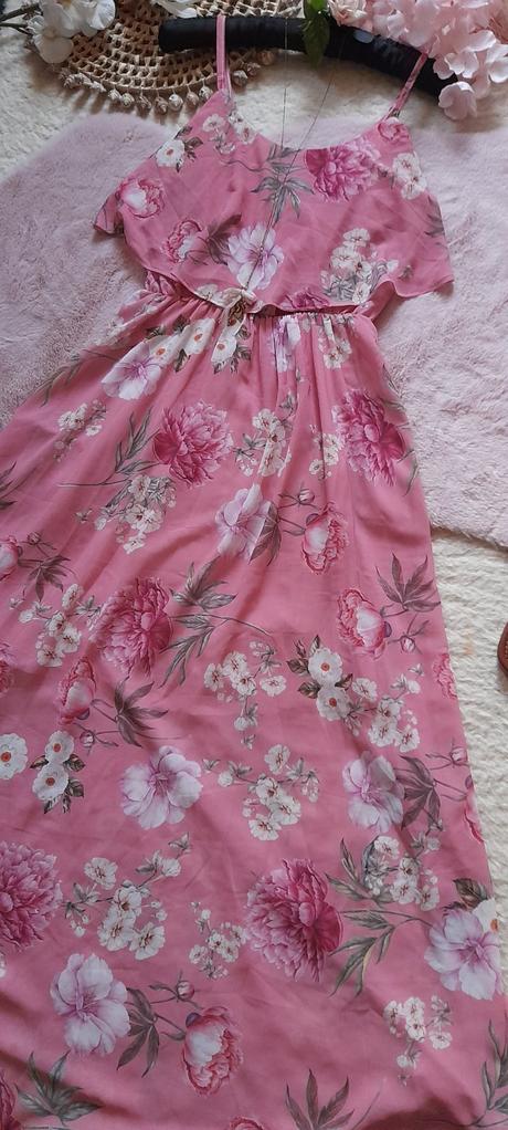 Květované dlouhé šaty, 