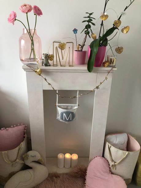 Krb římsa konstrukce rám topeniště bílá konzole, 