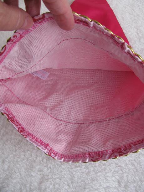 Karneval-růžové šaty a čepec pro princeznu, 