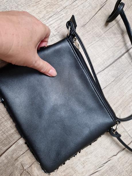 Dívčí či dámská kabelka, 