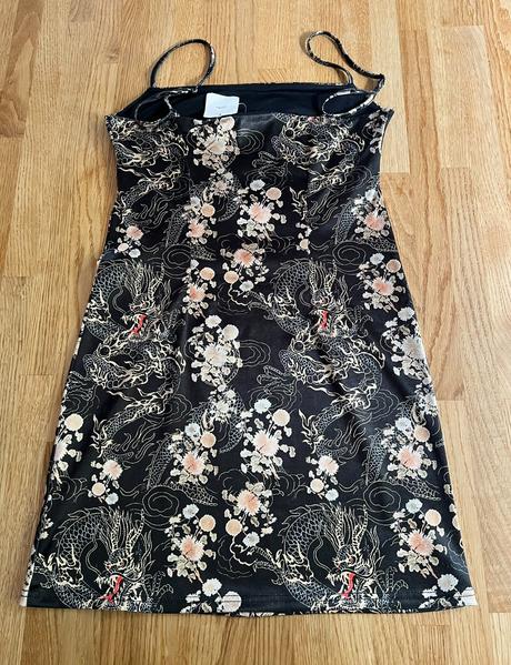Šaty na ramínka urban outfitters vel. s 164/170, s