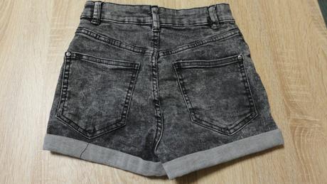 Kraťasy fb sister vel. 146/152, 146