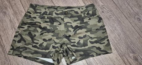 Šortky, bonprix,38