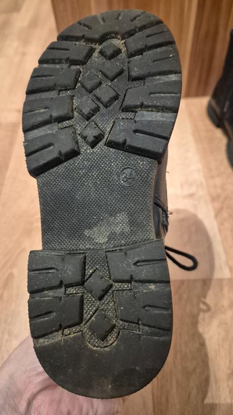 Dívčí boty, baťa,34