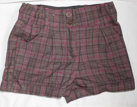 Po93. teplejší káro šortky, 8 let, st. bernard,134