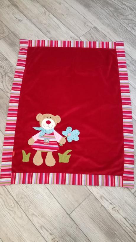 Nádherná deka s medvědem,