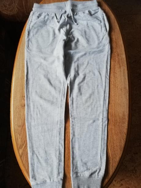 Tepláky dívčí vel. 146., 146