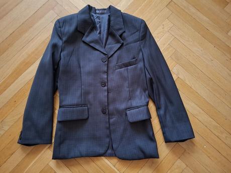 Chlapecky společenský oblek, 146