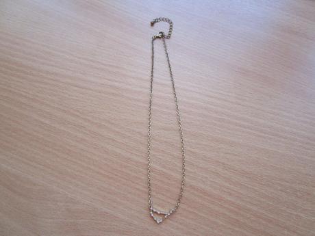 Řetízek na krk ve zlaté barvě - znamení kozoroh,